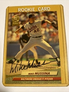 FLEER ULTRA MIKE MUSSINA ORIOLES 100% AUTHENTIC AUTOGRAPHED ROOKIE CARD PRISTINE - Picture 1 of 7