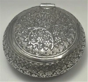 Vintage Solid Silver Squeeze Box (Tobacco/Snuff) – Middle Eastern/Asian (94g) - Picture 1 of 12