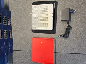 Technicolor TC4400-EU Kabelmodem DOCSIS 3.1 inkl. Netzteil & Halterung - Bild 1 von 2