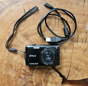 Nikon Coolpix S3300 Compact Digital Camera Used Good Condition - Picture 1 of 6