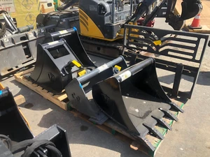 24" Bucket quick connect 027 3T Quick Hitch Heavy-Duty Bucket - Picture 1 of 3