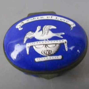 Antique Georgian c1800 Cobalt Blue Enamel Patch Box – "A Token of Love" - Picture 1 of 7