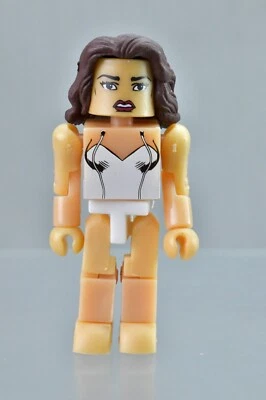 Universal Monsters Kay Lawrence Criatura Laguna Negra Minimiza Arte Asilo Mini Foto 1 de 2