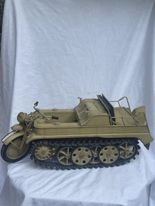 Vtg Tank Model As Is See Pics - Picture 1 of 9