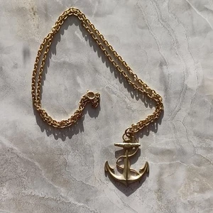 Collana con ciondolo ancora tono oro spazzolato retrò estate beachcore nautica anni 80 - Foto 1 di 3