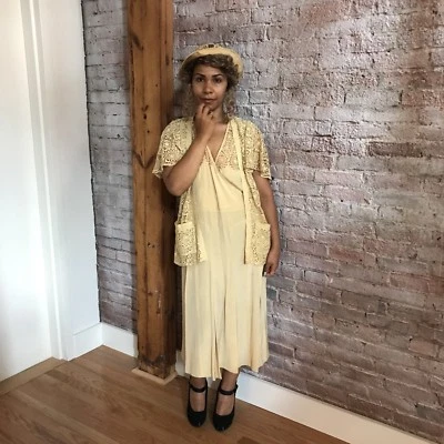 Vintage 1920's Lace Wedding Dress Lace Silk Hat Pale Yellow 8 - Image 1 of 4