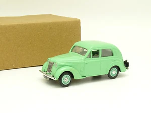 Eligor Sb 1/43- Renault Juvaquatre Berlina Verde 1938 - Imagen 1 de 1