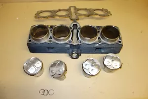 SUZUKI GSXR750 GSXR 750 M 1991 bloque de cilindros barriles motor dañado - Imagen 1 de 11