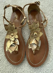 Coach Sierra Gold Metallic Floral Leather Button T-Strap Sandals Flats Sz 9 - Picture 1 of 9