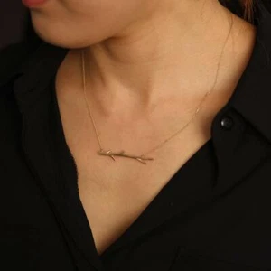Collar Colgante de Madera Natural con Rama de Oro Sólido 14K - Imagen 1 de 6