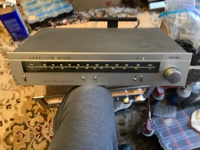 Sintonizador de alta fidelidad AM/FM Rotel RT-500 estaciones AM FM ver video Foto 1 de 4