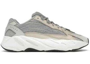 adidas Yeezy Boost 700 V2 Cream Size 14. GY7924 - Picture 1 of 1