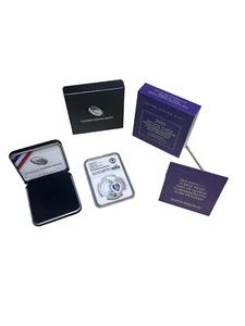 2022 W PROOF SILVER COLORIZED PURPLE HEART DOLLAR NGC PF70 EARLY RELEASES - Picture 1 of 3