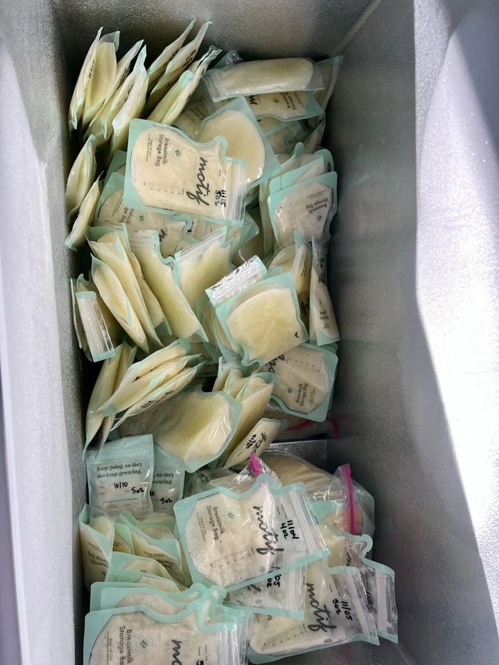 ¡¡Leche materna!! ¡Lo más antiguo es del 20/09/25 hasta ahora! ¡Enorme proveedor diario!! Foto 1 de 1