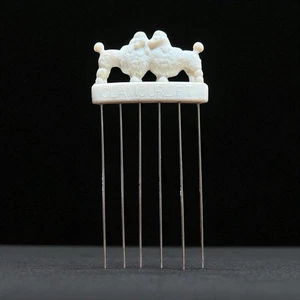 Vintage Poodle Hair Comb Clip Pick MCM Kitsch White Plastic Glamourlift MCM - Picture 1 of 5