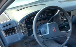 Oldsmobile Cutlass Calais: 1987, 1988, 1989, OEM, velocímetro/grupo de instrumentos - Imagen 1 de 11