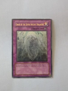 Tumba del Organismo Super Antiguo RGBT-EN078 Ultra 1ª Edición MP Yugioh - Imagen 1 de 6