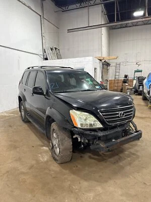 Used Starter Motor fits: 2004 Lexus GX470 8 cylinder 2.0kw Grade C - Image 1 of 4