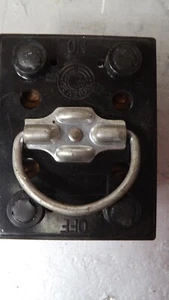 General Switch 60 Amp Fuse Pull Out Holder Main 240 Volt WITH Horizontal Notch - Picture 1 of 3