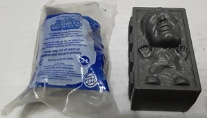 2005 Star Wars  Revenge of the Sith R2D2 + Hans Solo Carbonite Burger King Meal  - Picture 1 of 3