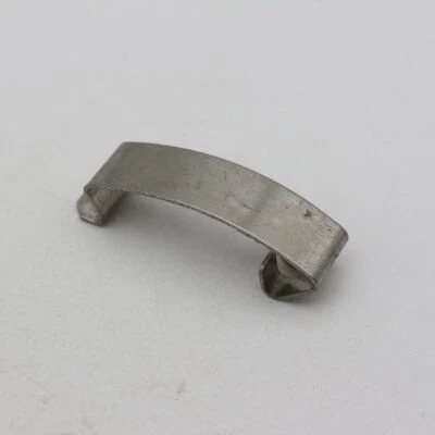 Abrazadera de clip de montaje de carcasa de filtro de aire 078129797 para Audi A4 A6 y VW Passat Foto 1 de 4