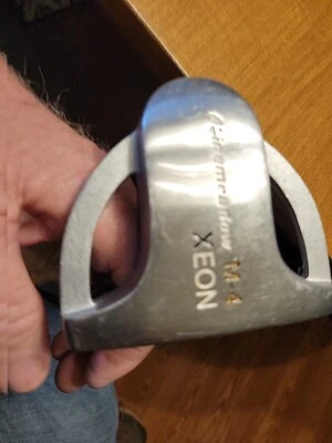 Pinemeadows Xeon M-4 3 Dot Putter. Right Hand - Image 1 of 4