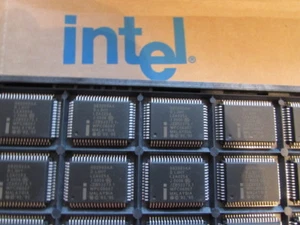 S82093AA INTEL I/O Advanced Programmable Interrupt Controller 64pin PQFP 1pc USA - Picture 1 of 12