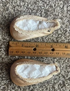 Vntg Pale Pink Satin Doll Shoes-Ballet? - Picture 1 of 3