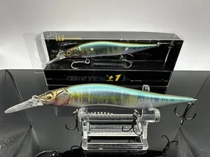 🔥Megabass Vision Oneten 110+1 Jr. “WAGIN HASU P1” JDM Color Jerkbait🔥 - Picture 1 of 2