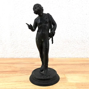 Antica scultura maschile nudo in bronzo stile classico romano statua fusa con patina - Foto 1 di 18