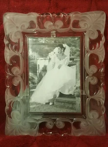 Fifth Avenue Frosted Crystal Floral Picture Frame 5 x7 Japan Wedding Designs - Picture 1 of 3
