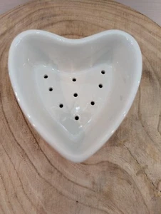 White APILCO Porcelain Heart Shaped Cheese Mold Strainers - Made in France - Picture 1 of 5