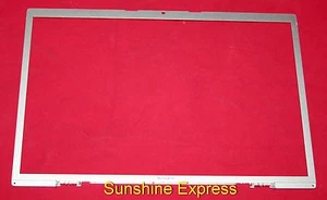 New OEM Apple MacBook Pro 17" A1151 A1212 A1229 A1261 LCD Front Bezel 607-2217 - Picture 1 of 2