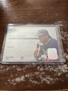 1995 Studio - #4 Mike Piazza
