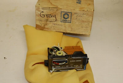 Cadillac 1982, 1983, 1984 unidad de control de tablero de aire acondicionado como nuevo - control de clima Foto 1 de 4