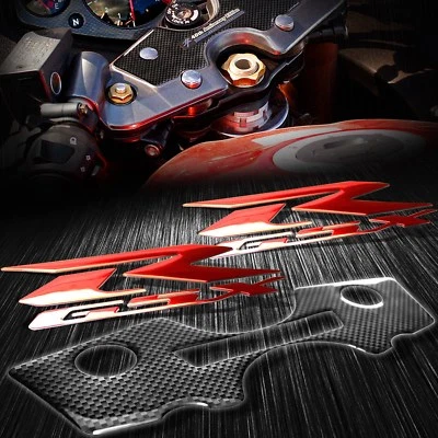 Cubierta de aspecto de fibra de carbono con yugo de mango + pegatina de emblema rojo cromado 99+ GSX1300R Busa Foto 1 de 4