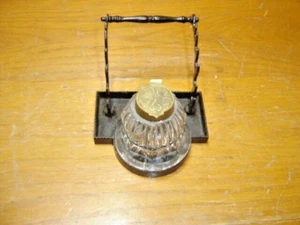 Antik ~ Gusseisen Stifthalter mit Tintenwell mit geprägtem Deckel #4150 - Bild 1 von 13