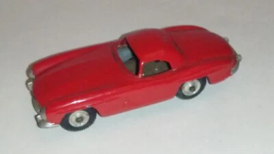 Corgi mercedes 300 sl  coupe repainted da restaurare - Immagine 1 di 4
