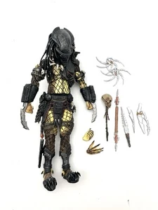 NECA: Reel Toys AVP Alien vs Predator - Celtic Predator Series 14 Loose Figure - Picture 1 of 7