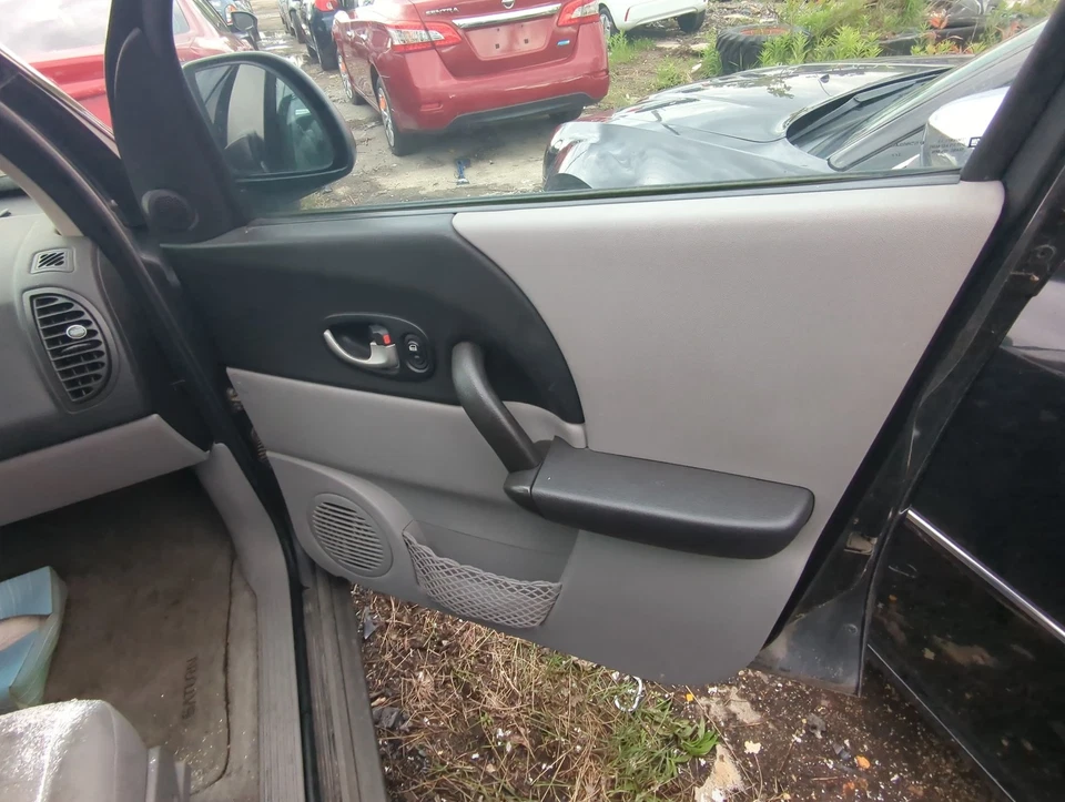 Saturn Vue 2004 pasajero delantero derecho interior panel moldura MHNGC Foto 1 de 1