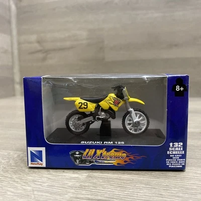 NIB New-Ray Suzuki RM125 dirtbike motocross motorcycle 1:32 diecast  - Image 1 of 4