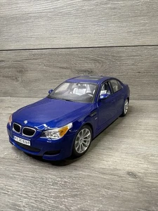 Paragon 1/18 Scale BMW M5 San Marino Blue Dealer Edition - Picture 1 of 14