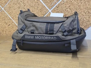 Bolsa trasera BMW Adventure original verde 77495A503C0 37-45 litros  - Imagen 1 de 4