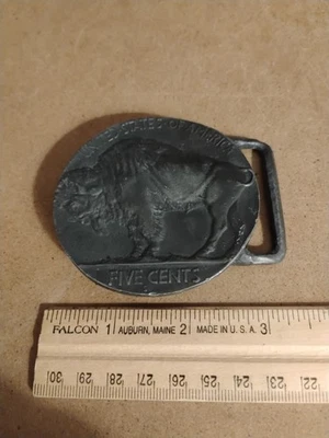 Hebilla de cinturón de metal níquel búfalo de colección en relieve cinco centavos E Pluribus Unum EE. UU. Foto 1 de 2