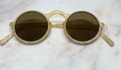 Vintage años 50? Gafas de sol redondas estilo gafas de seguridad marco de plástico Foto 1 de 4