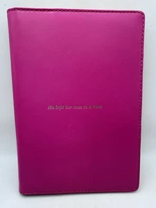 Estuche Kate Spade New York Hot Rosa y Naranja Nook/Kindle “Kept Her Nose In A Book” - Imagen 1 de 11