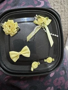 Mini Satin Ribbon Bows Small 3cm Wide Pre-Tied Crafts Wedding Cards Sewing Baby - Picture 1 of 1