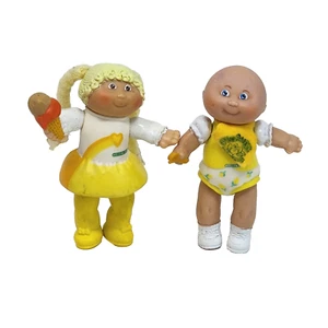 2 VINTAGE 1984 CABBAGE PATCH KIDS PVC FIGURES BABY BOY W/ SPOON + GIRL ICE CREAM - Picture 1 of 6