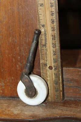 Антикварный ролик колесика для фарфоровой мебели 1-5/8 дюйма - Изображение 1 из 2