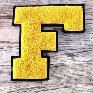 Vintage Letterman Varsity Wolle Patch Buchstabe F - 6" Gold & Schwarz - Bild 1 von 5